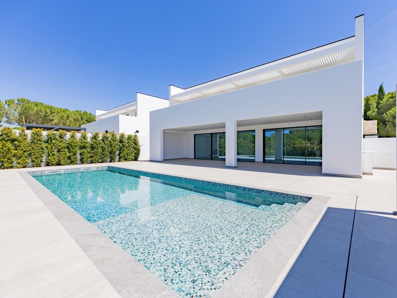 House 4 bedrooms Vilamoura Quarteira Loulé - underfloor heating, terraces, private condominium, barbecue, garden, swimming pool, air conditioning, fireplace