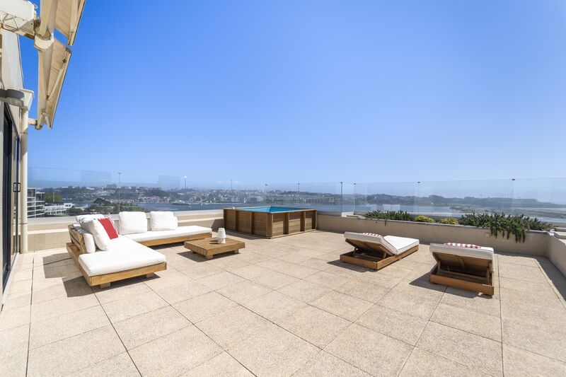 Apartamento Duplex T5 Foz  Foz do Douro Porto - piscina, terraços, varandas, lareira, garagem, aquecimento central, ar condicionado