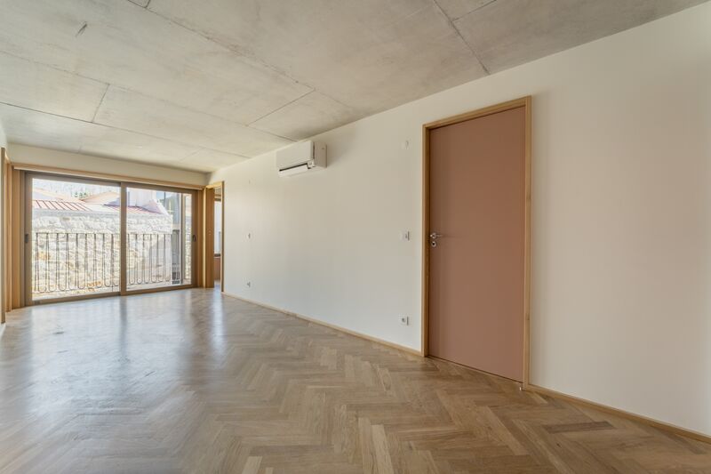 Apartamento T1 novo no centro Maternidade  Cedofeita Porto - arrecadação, terraços, piso radiante, ar condicionado, varandas