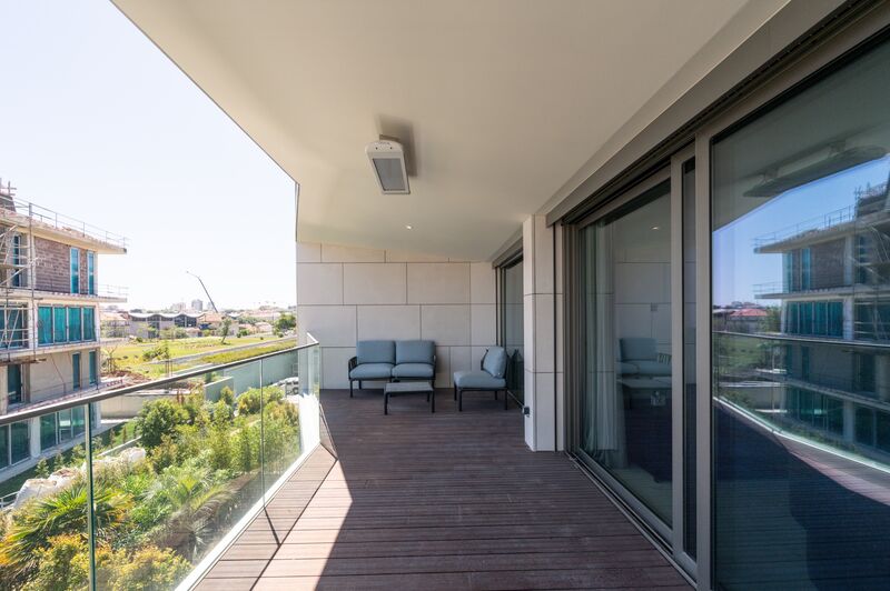 Apartment T2 nuevo Centro  Cascais - air conditioning, balcony, furnished, radiant floor, store room, great location, equipped