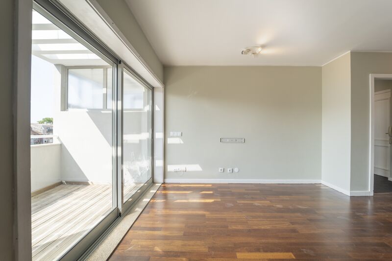 Apartamento T3 Foz  Foz do Douro Porto - lugar de garagem, varanda, aquecimento central