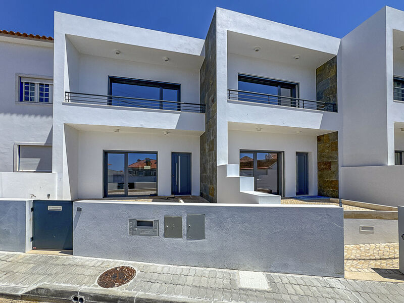 House V2 nouvelle Centro Santo Isidoro Mafra - sea view, solar panels, balcony