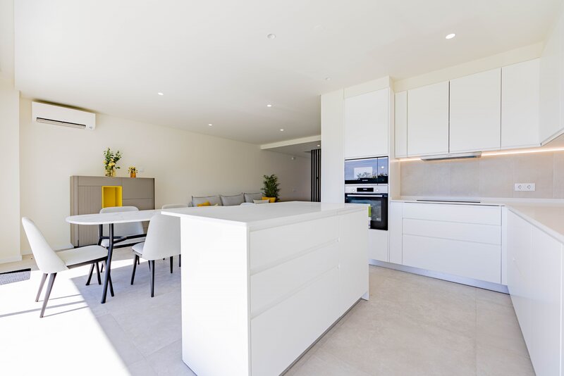 House new townhouse 4 bedrooms Montenegro Faro - sea view, solar panels, garden, swimming pool, equipped kitchen, terrace, air conditioning, underfloor heating