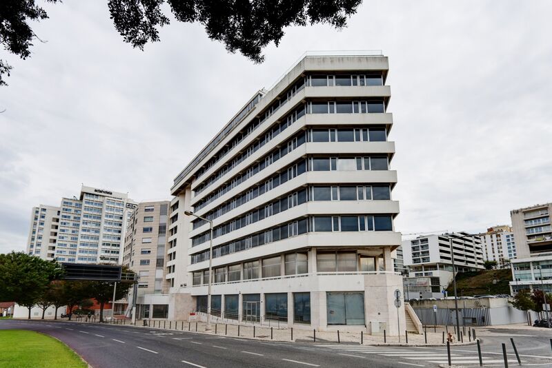 Edificio de oficinas en el centro Areeiro Alvalade Lisboa - salas de reuniones