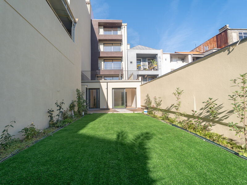 квартира новые в центре T1+1 Santa Catarina Porto - сад, кондиционер