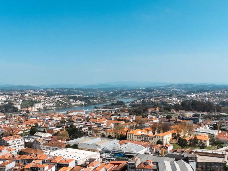 Apartamento T3+1 com área exterior em pleno centro da cidade do Porto