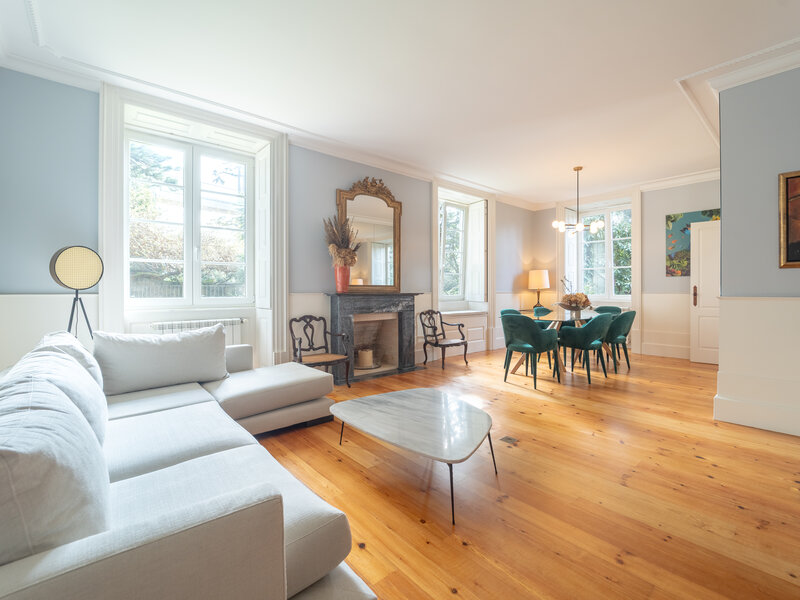 Appartement T4 de luxe au centre Palácio Cedofeita Porto - meublé, jardin, copropriété, garage