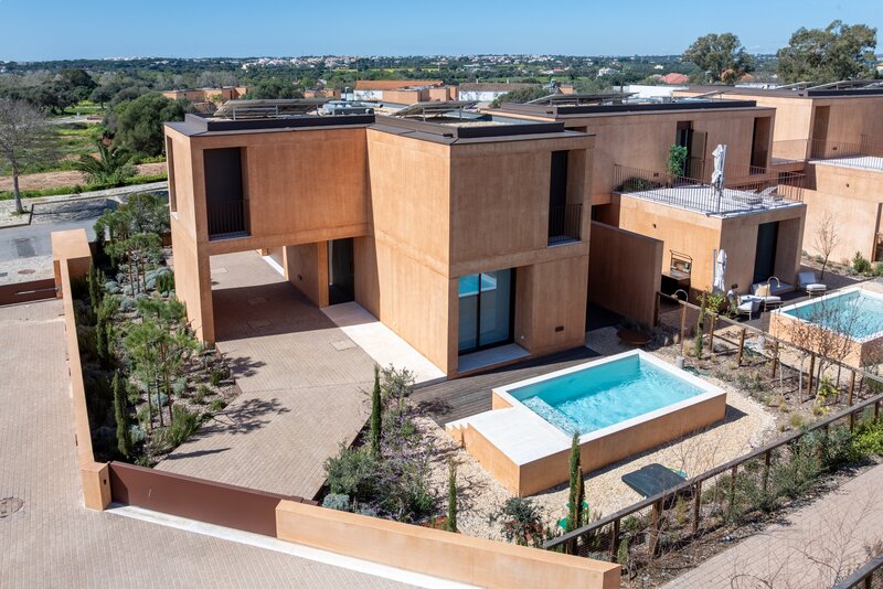 House new 3 bedrooms Vilamoura Quarteira Loulé - garage, terraces, swimming pool, garden