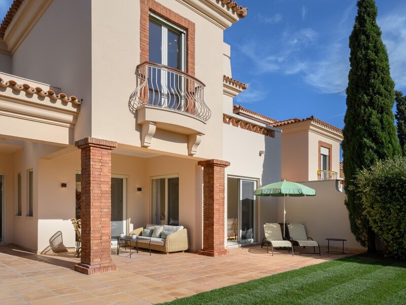 House 3 bedrooms Sesmarias Vila Nova de Cacela Vila Real de Santo António - terraces, gardens, tennis court, swimming pool, store room