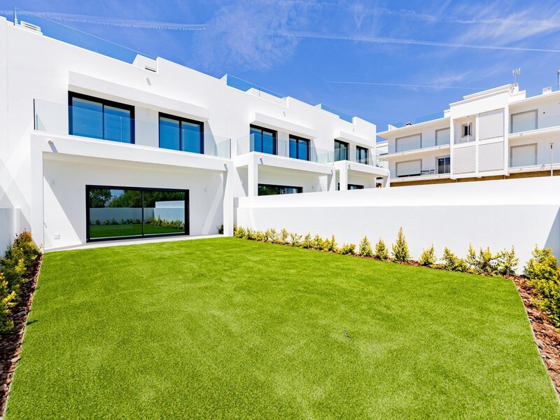 House 4 bedrooms Semidetached townhouse Moncarapacho Olhão - garden, air conditioning, swimming pool, terraces, solar panel