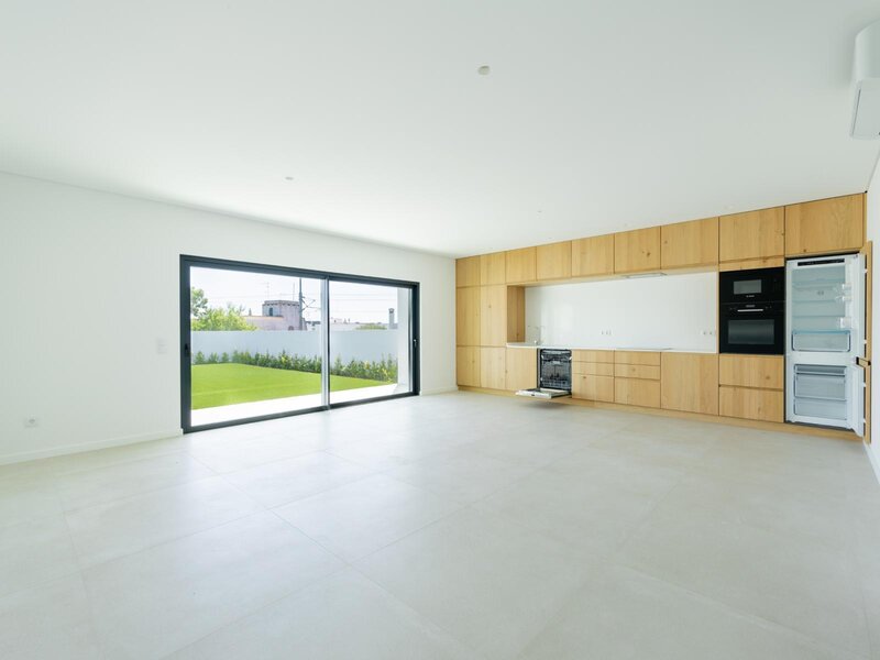 House 4 bedrooms Semidetached townhouse Bias do Sul Moncarapacho Olhão - solar panel, swimming pool, garden, terraces, air conditioning