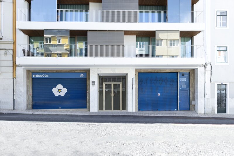 Oficina São Sebastião São Sebastião da Pedreira Lisboa - escaparate, terraza