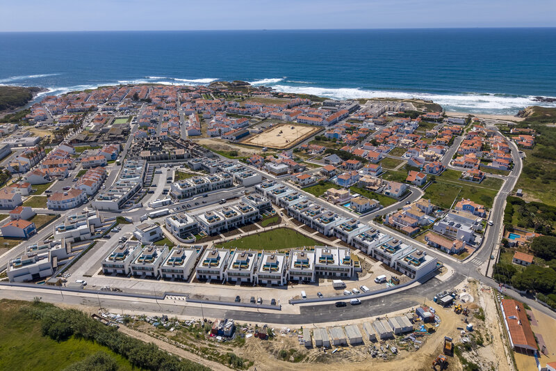 Apartamento T3 nuevo en el centro Porto Covo Sines - 1º planta, terraza, aire acondicionado, equipado, piscina, vistas al mar