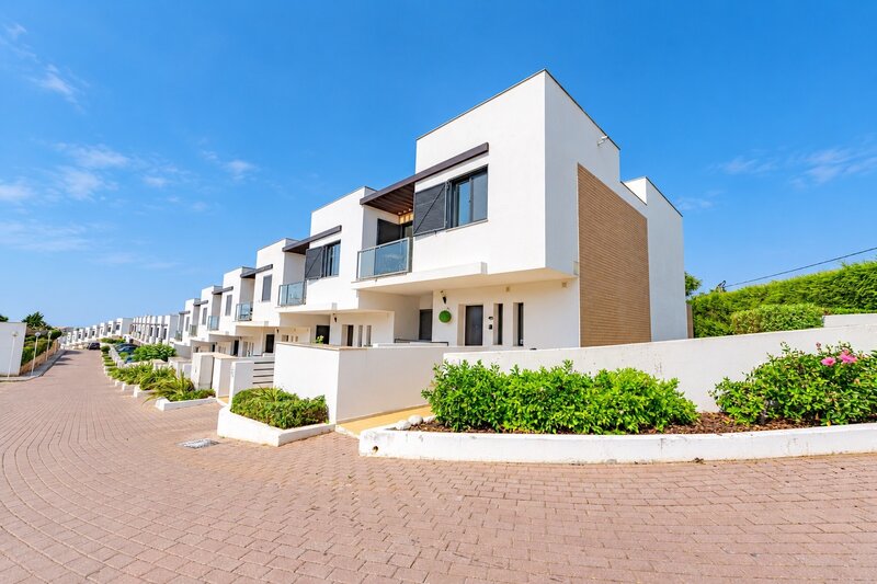 House 3 bedrooms Patroves Albufeira - air conditioning, sea view, private condominium, swimming pool, garden