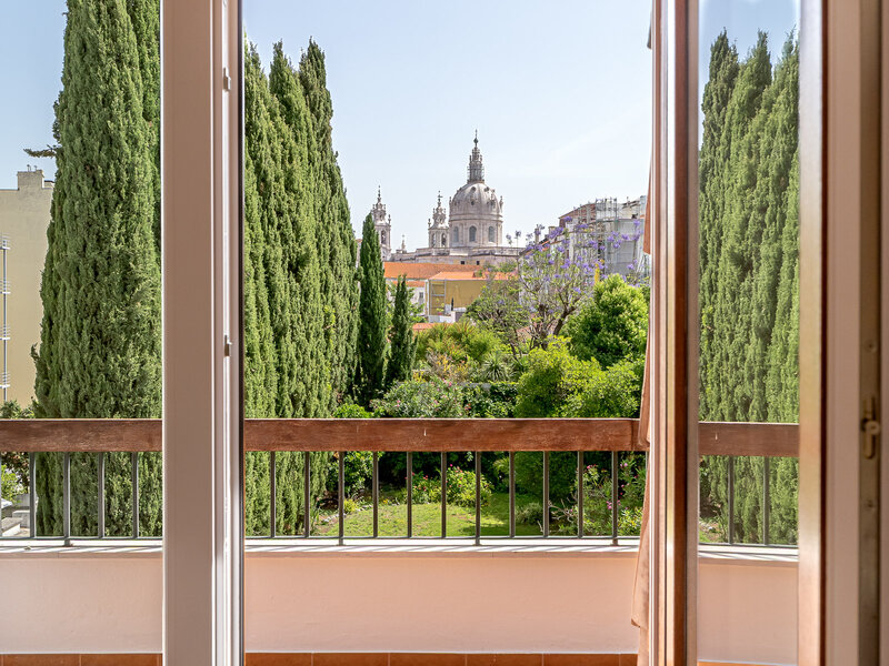 квартира T3 отремонтированный в хорошем состоянии Centro  Lapa Lisboa - сады, терраса, голландская печь, зеленые зоны