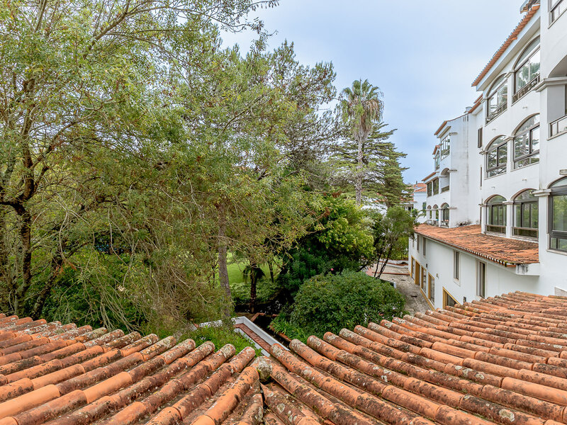 Apartamento T3 Cascais - zonas verdes, piscina, garagem, aquecimento central, arrecadação, condomínio privado