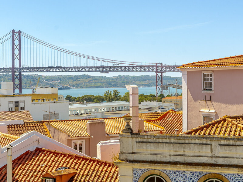 квартира T2 новые Estrela Lisboa - зеленые зоны, балкон, голландская печь, парковочное место, гараж, сад, котел, звукоизоляция, вид на реку