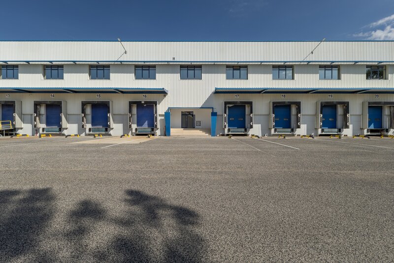 склад промышленный c 4060m2 Quinta do Anjo Palmela - гардеробные, раздевалки, парковка