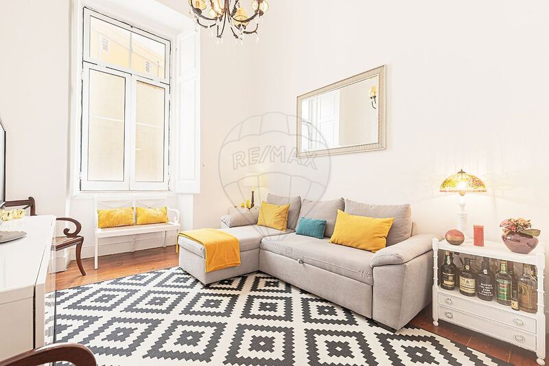 Apartamento T3 Remodelado Santa Maria Maior Lisboa