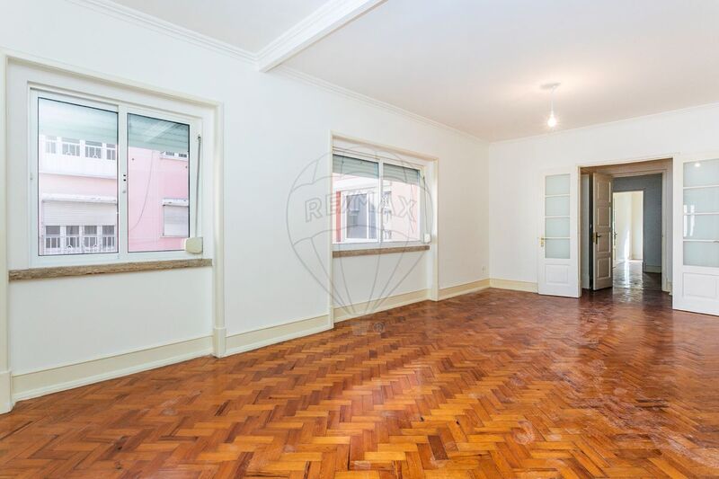 Apartment T4 Areeiro Lisboa