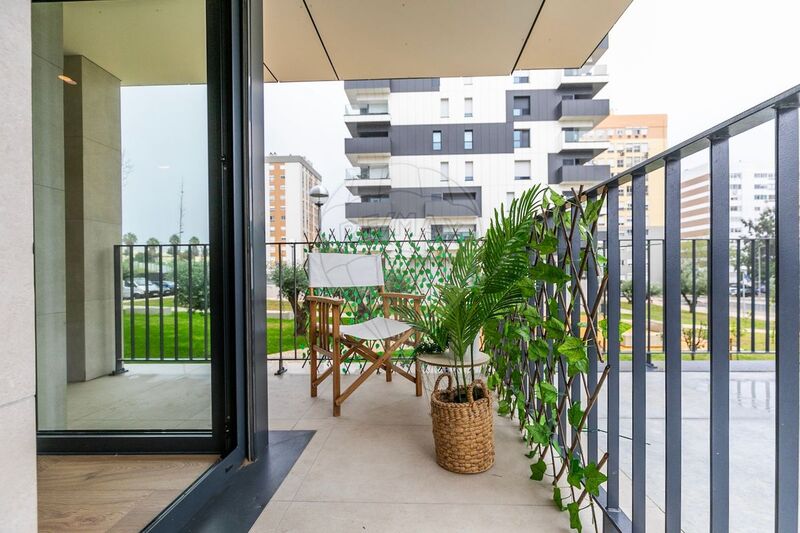 Apartamento T0 Moderno Loures - ar condicionado, varandas