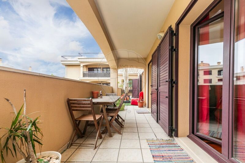 Apartment 4 bedrooms Vila Franca de Xira - garage, balcony, garden