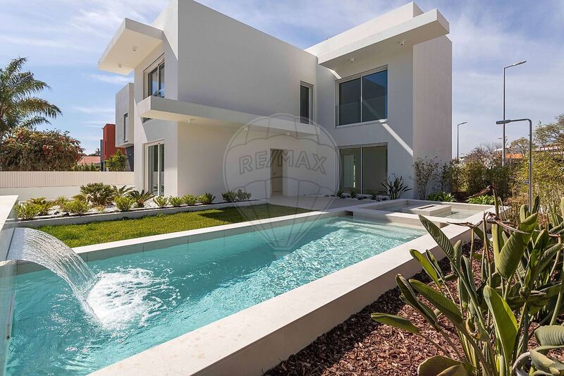 House V4 Luxury São Clemente Loulé - swimming pool, fireplace, garden, air conditioning, garage