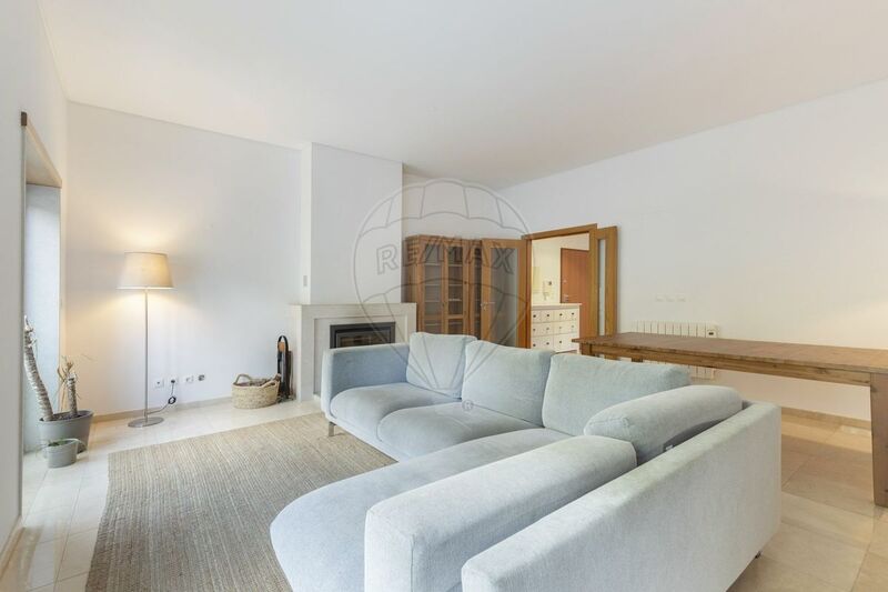 Apartment T3 Alcântara Lisboa - parking lot, gated community, double glazing, terrace, garage, ground-floor, kitchen, fireplace