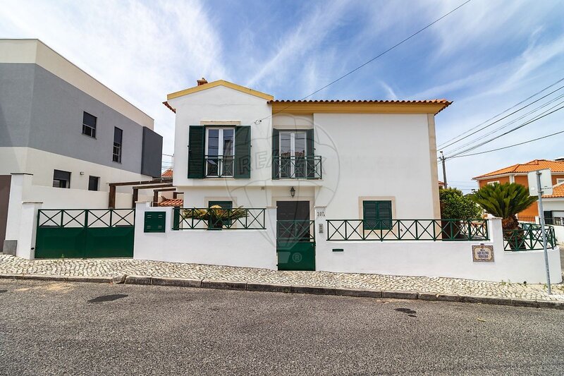 Moradia T2 para arrendar em Alcabideche, Cascais RE/MAX Portugal