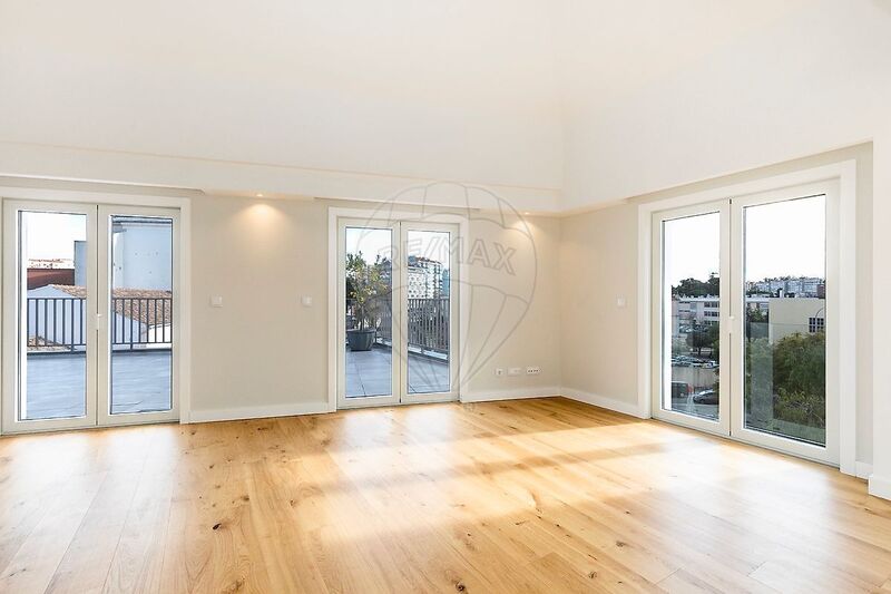 Apartment 4 bedrooms Carnide Lisboa - store room, air conditioning, balcony, terrace