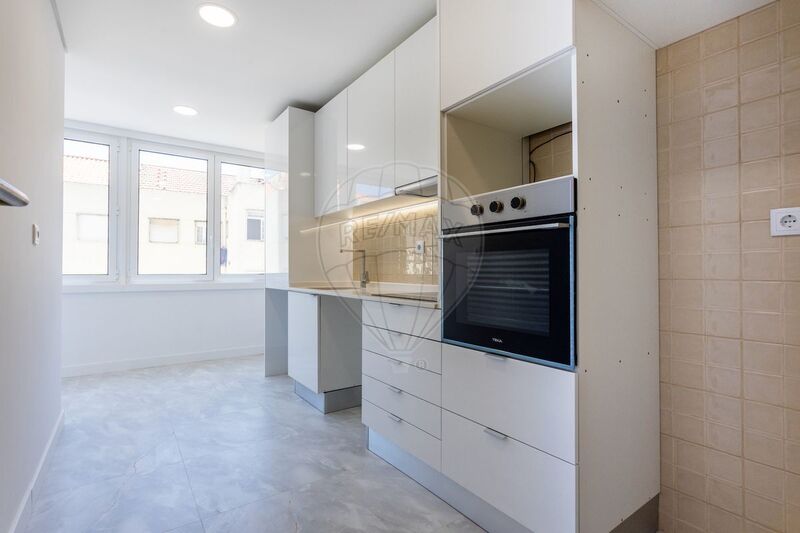 Apartment Refurbished in the center T1 Arroios Lisboa