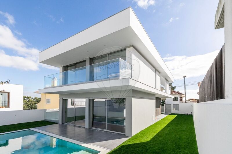 House V4 Alcabideche Cascais - swimming pool, garden, balcony, balconies, solar panels, automatic irrigation system, air conditioning, garage, tennis court
