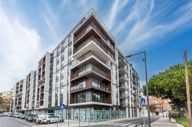 Apartamento novo T2 Benfica Lisboa - equipado, parque infantil, ar condicionado, piscina, varanda, arrecadação, garagem, zonas verdes