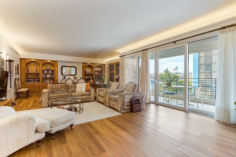 Wohnung Umgebaut im zentrum T2 Areeiro Lisboa - balkon, alarmanlage, zentralheizung, swimmingpool, klimaanlage