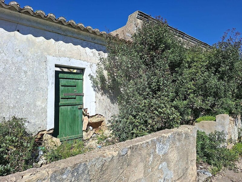 Land with 20491sqm Olhão - easy access, water, well