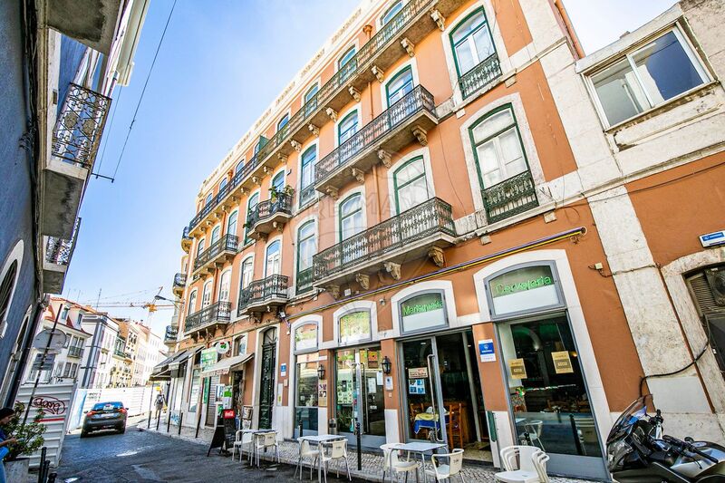 Apartment Refurbished 5 bedrooms Santo António Lisboa - balcony, balconies, garden