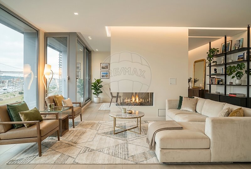 квартира современный T4 Estrela Lisboa - солнечная панель, кондиционер, бассейн, камин, голландская печь, балкон,