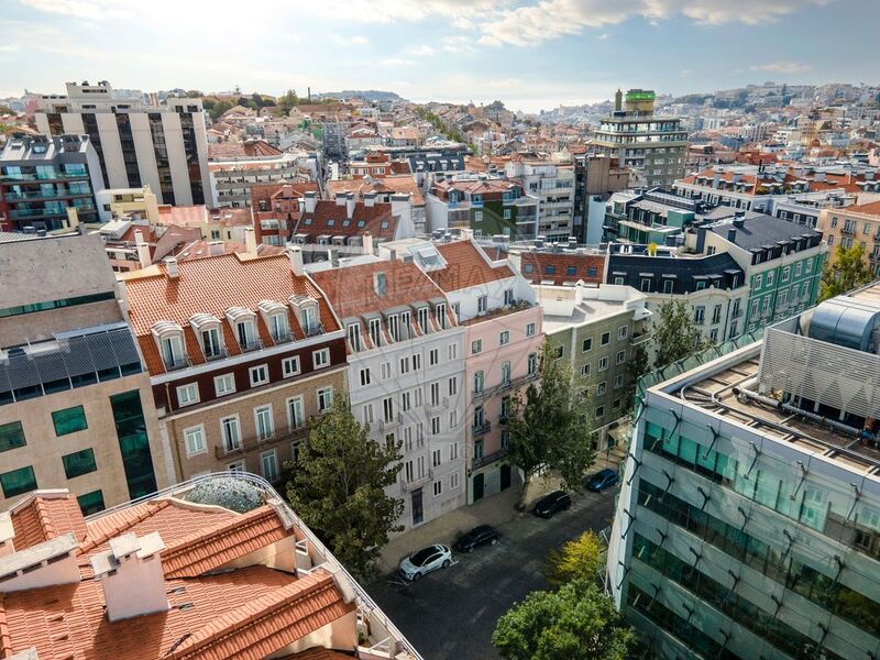 Apartment 2 bedrooms in the center Arroios Lisboa - gardens, balcony, air conditioning, balconies