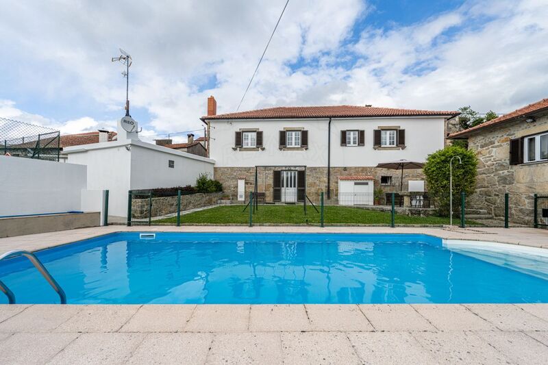 Moradia V4 Rústica Cerdal Valença - piscina, lareira, jardim, aquecimento central, garagem