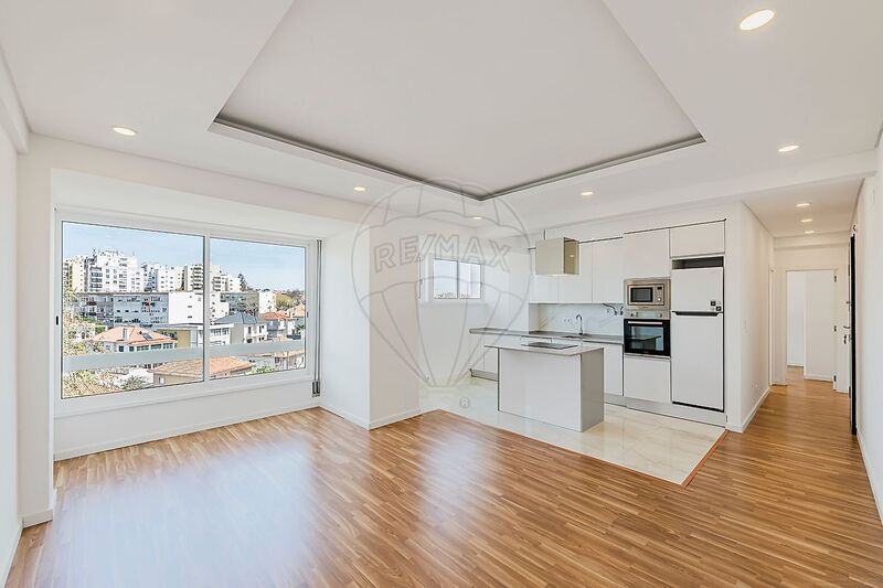 Apartamento Moderno T2 Oeiras - excelente localização, vidros duplos