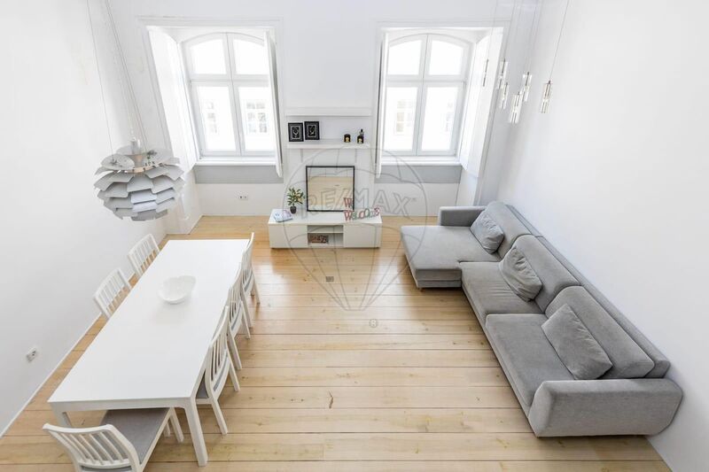 Apartamento Moderno no centro T0 Santa Maria Maior Lisboa