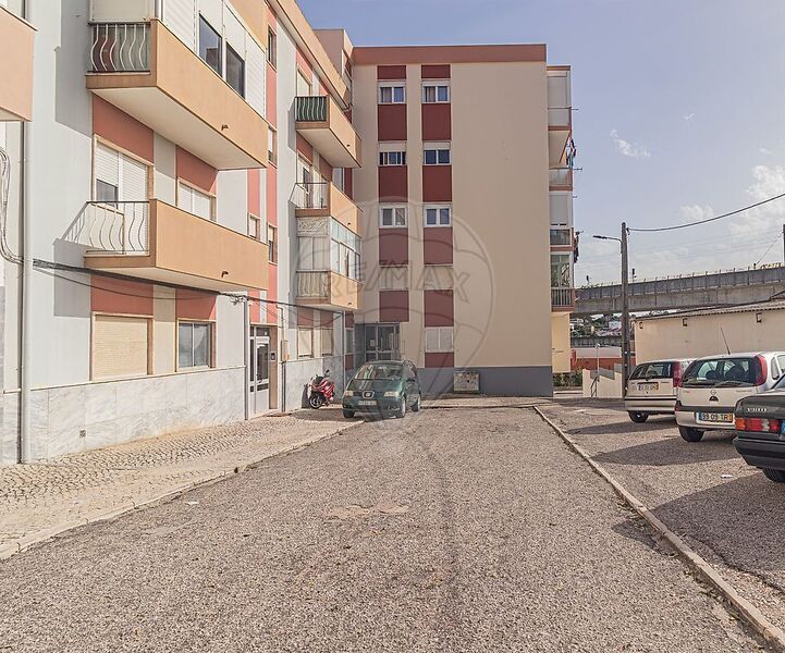 Apartamento no centro T2 Corroios Seixal - varandas, marquise