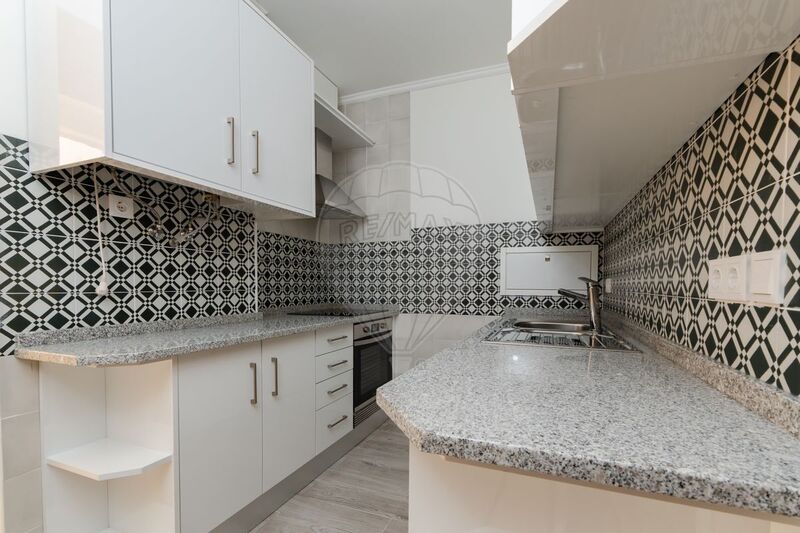 Apartment in the center 1 bedrooms Loures - terrace, marquee