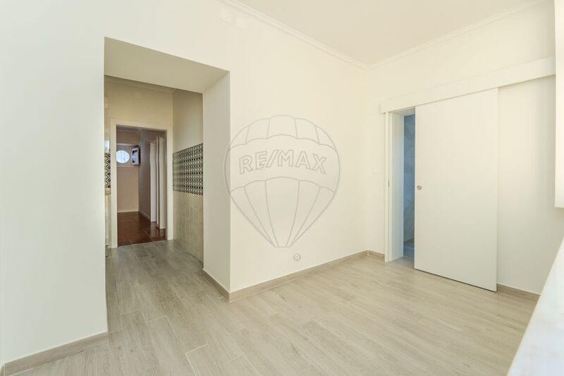Apartment in the center T1 Loures - terrace, marquee
