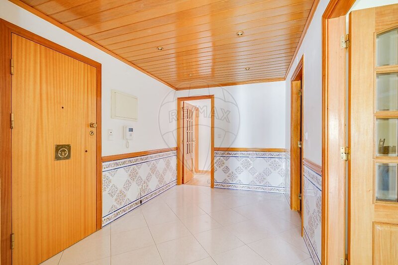 Apartamento T3 para arrendar em Póvoa de Santa Iria e Forte da Casa, Vila Franca de Xira RE/MAX Portugal