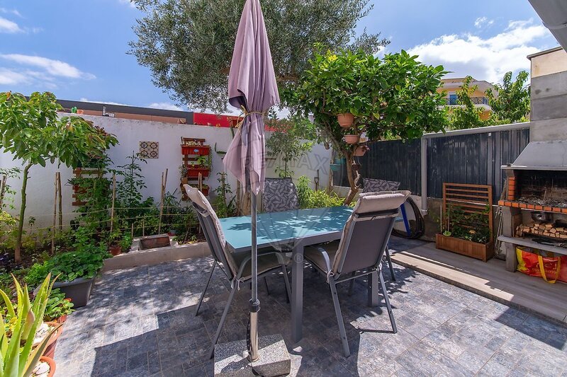 Maison V2 Rénovée Vialonga Vila Franca de Xira - grenier, climatisation