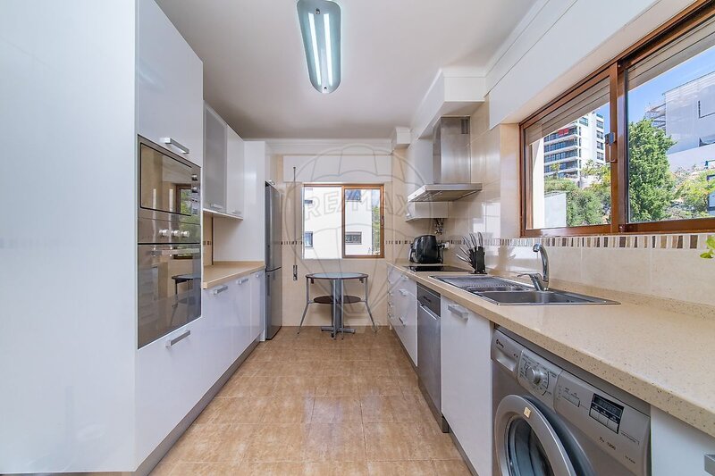 Apartamento T3 para arrendar em Cascais e Estoril, Cascais RE/MAX Portugal