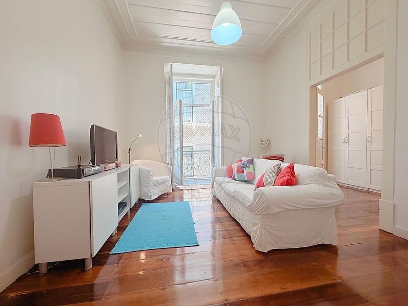 Apartamento Remodelado em bom estado T3 Santa Maria Maior Lisboa