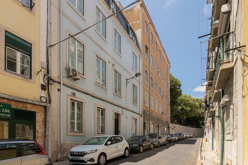 Apartment T2 in the center Arroios Lisboa - great location, gardens