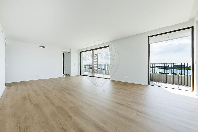 Apartamento T3 para arrendar em Póvoa de Santa Iria e Forte da Casa, Vila Franca de Xira RE/MAX Portugal